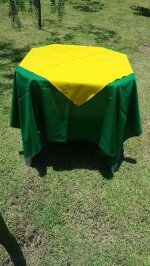 Toalha de Mesa Oxford - Verde Bandeira - 1,50 x 1,50 + Cobre mancha Amarela 0,75 x 0,75
