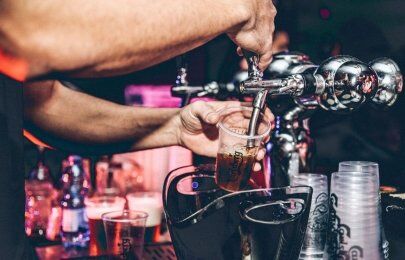 Economize e tenha praticidade alugando chopeira com a Total Eventos