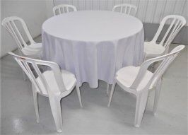 KIT MESA MDF 6 LUGARES REDONDA 1,20 Ø + 6 CADEIRAS BISTRÔ DE PLÁSTICO - BRANCA + TOALHA BRANCA 2,40 OXFORD