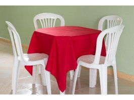 Kit Mesa Quadrada com 4 Cadeiras + Toalha vermelha