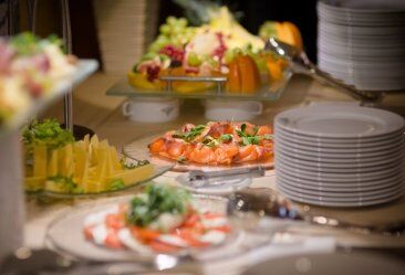 6 segredos insiders para locação de mesas de buffet